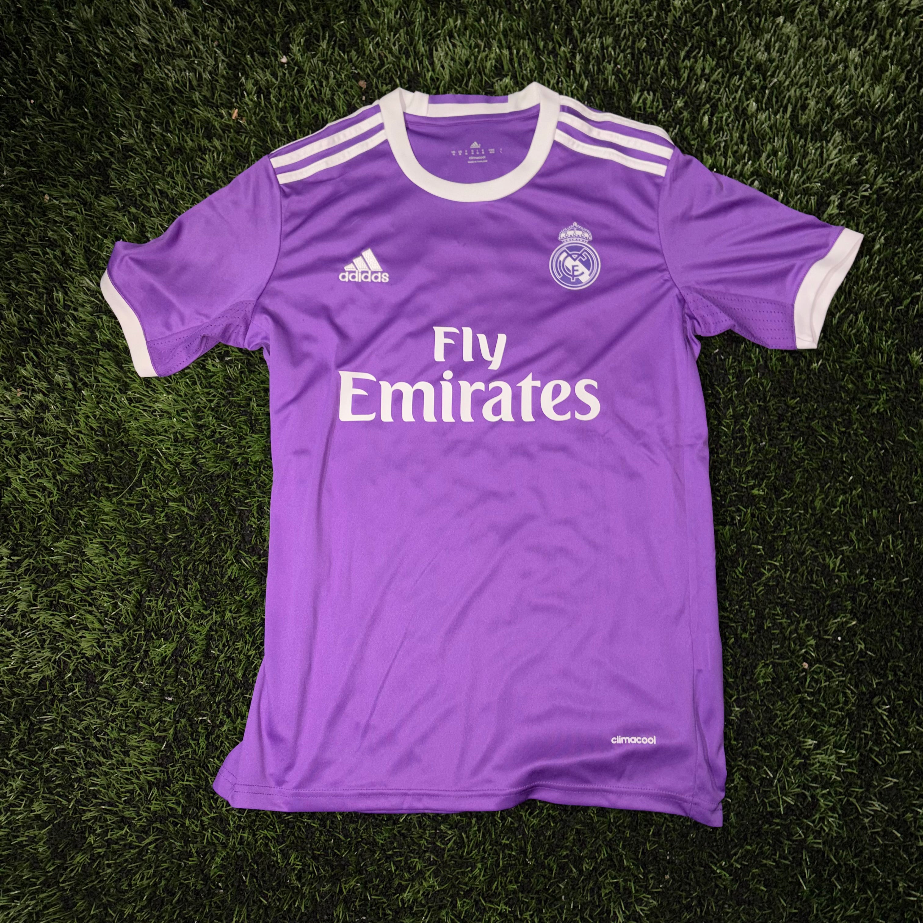 Real Madrid 16/17 third kit
