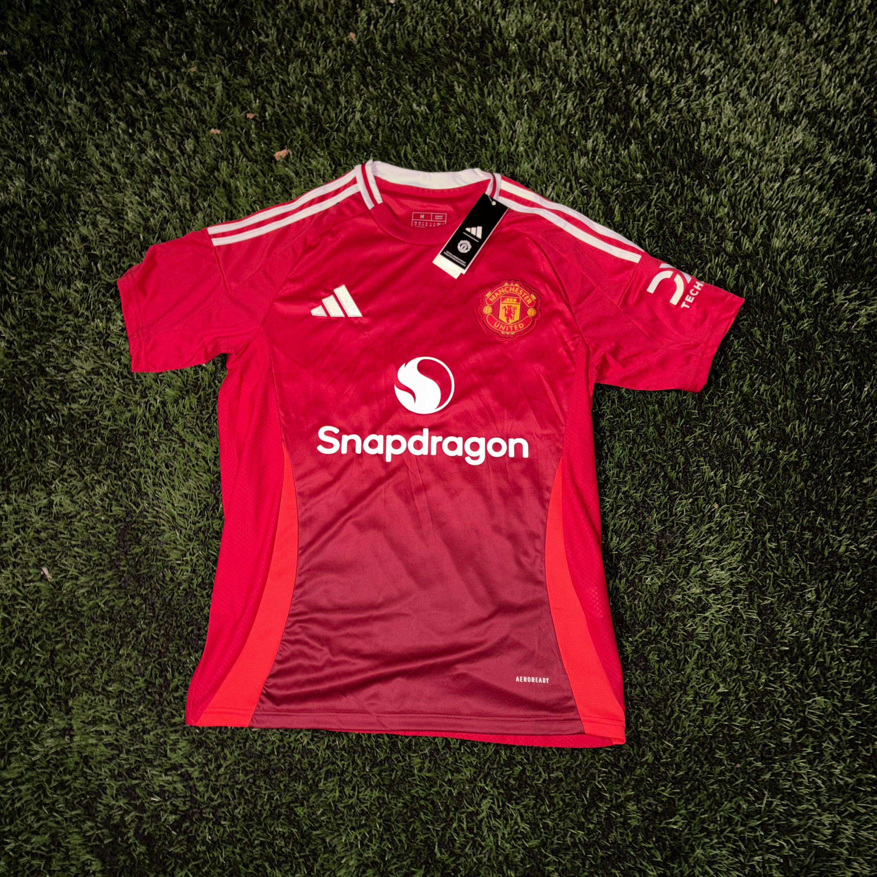 Manchester United home kit 24/25