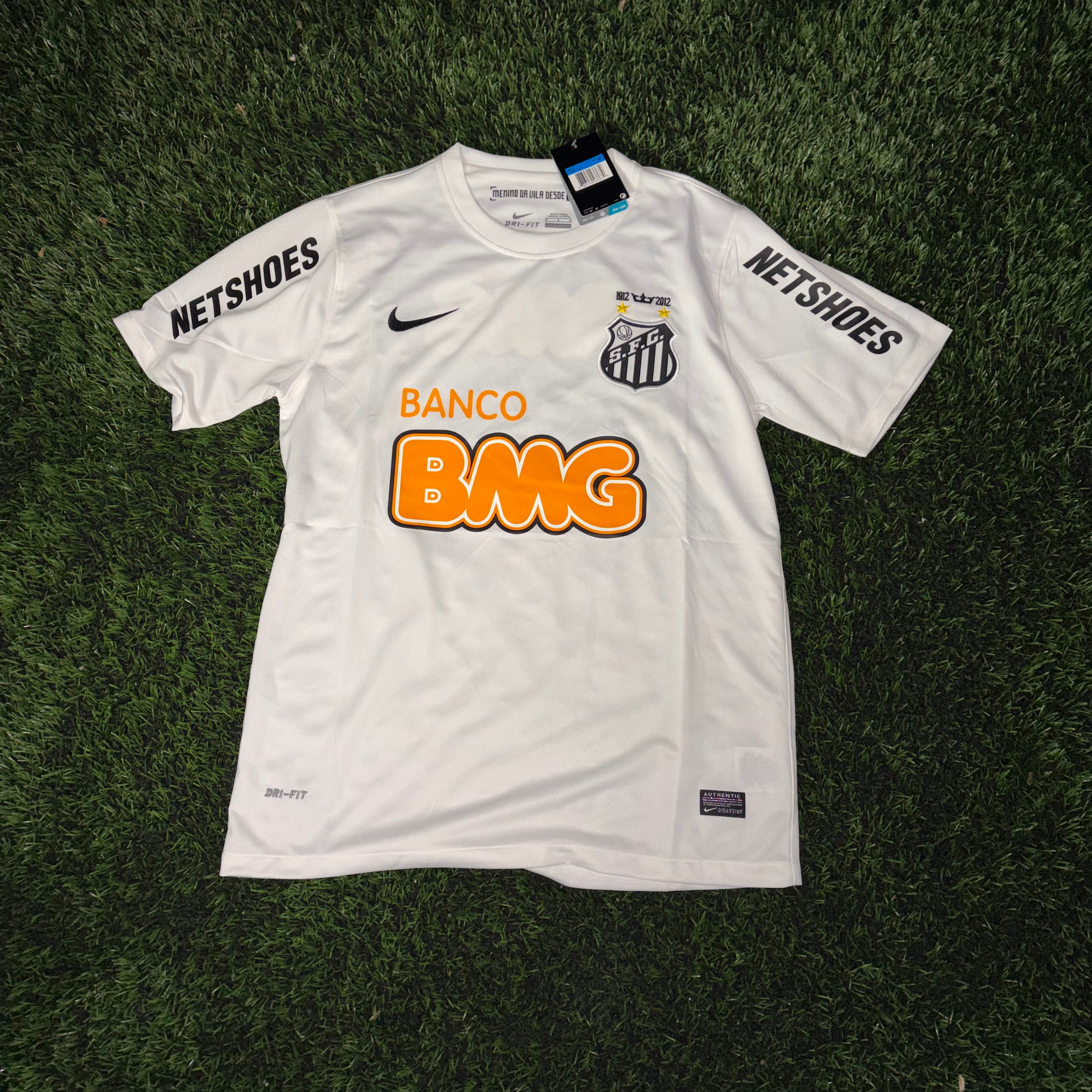 Santos 11/12 home kit