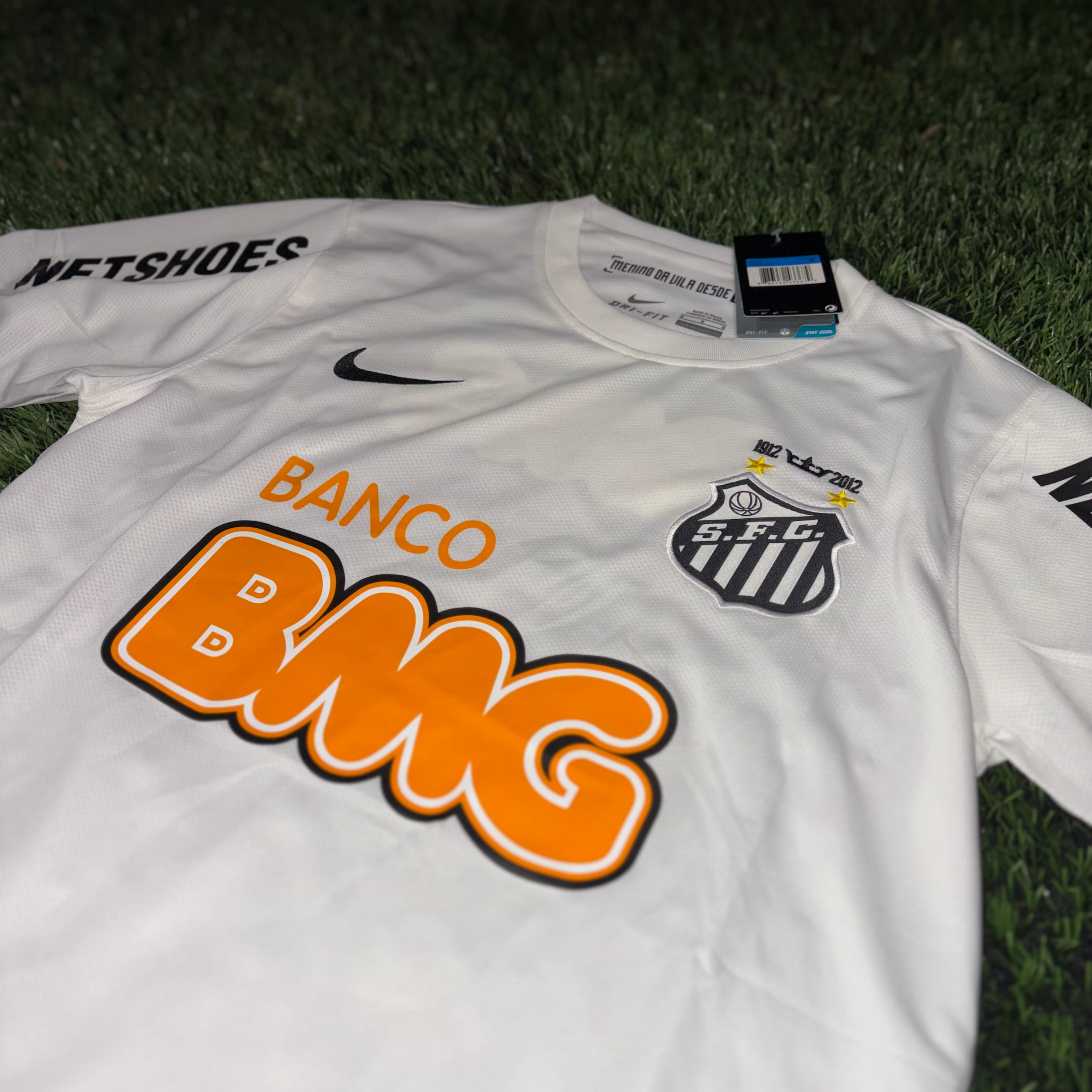 Santos 11/12 home kit